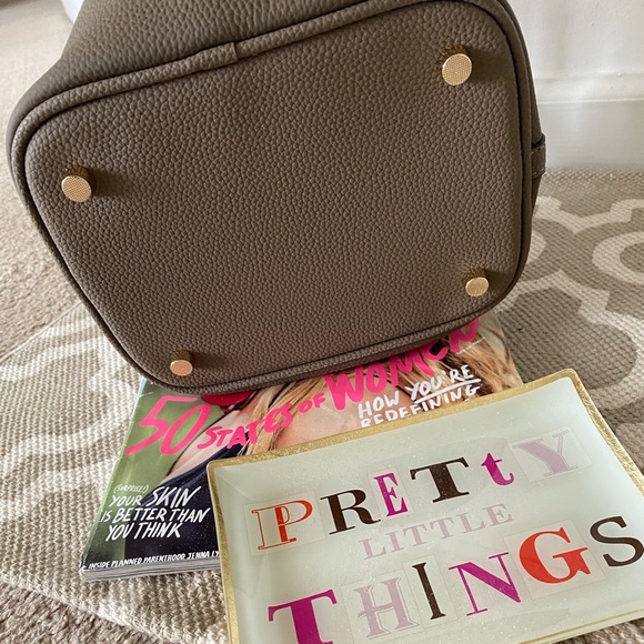 Soft leather bucket bag; NWOT - Picture 7 of 12